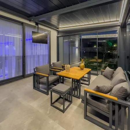 Βίλα Luxury With Spacious Garden Κας