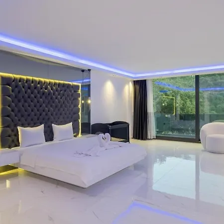ヴィラ Luxury With Spacious Garden